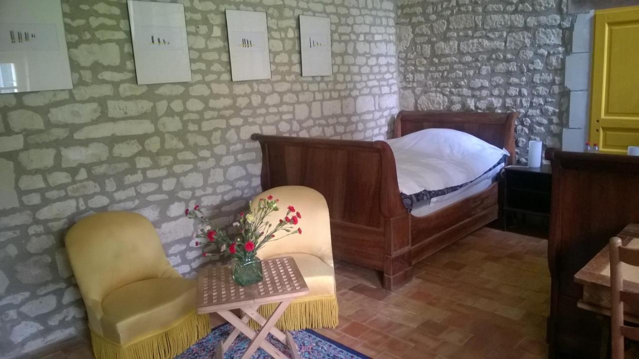 gîte du manoir des roches Saires Extérieur photo